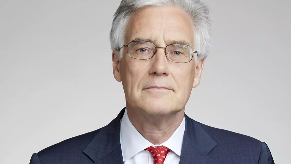 Adair Turner: "Espa?a podr赤a liderar la producci車n de bater赤as y veh赤culos el谷ctricos fabricados con cero emisiones"