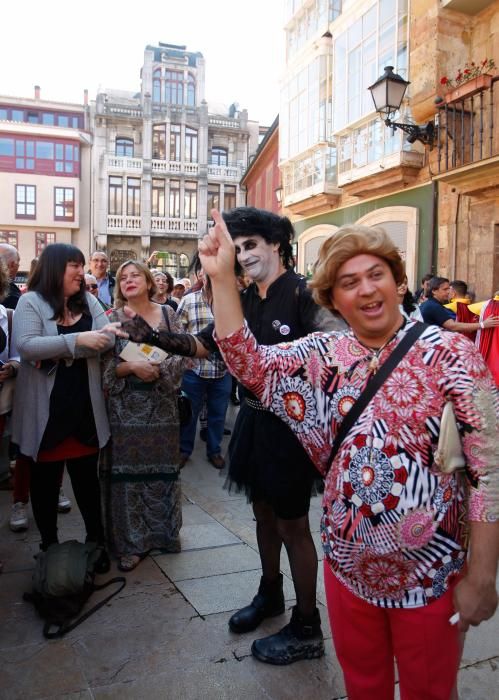 Recorrido de las chirigotas de Cádiz por las calles de Oviedo