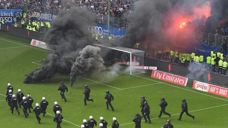 Disturbios tras el primer descenso del Hamburgo