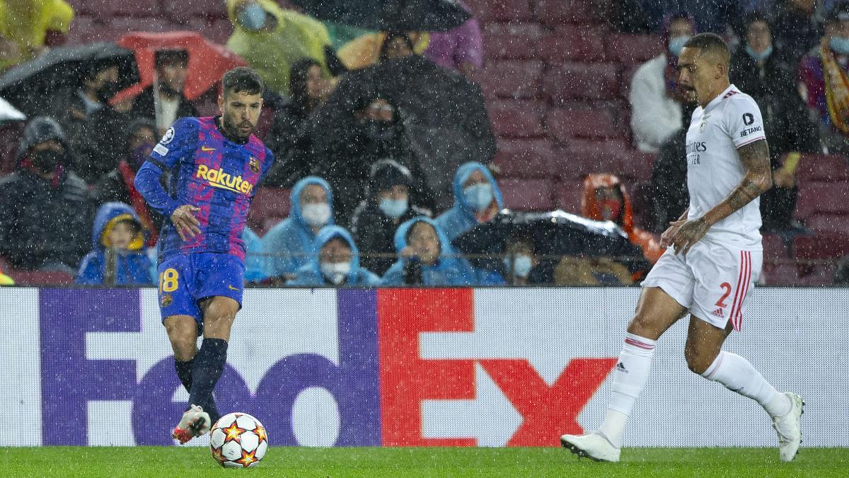 FC Barcelona-Benfica: Jordi Alba tuvo la primera clara del partido