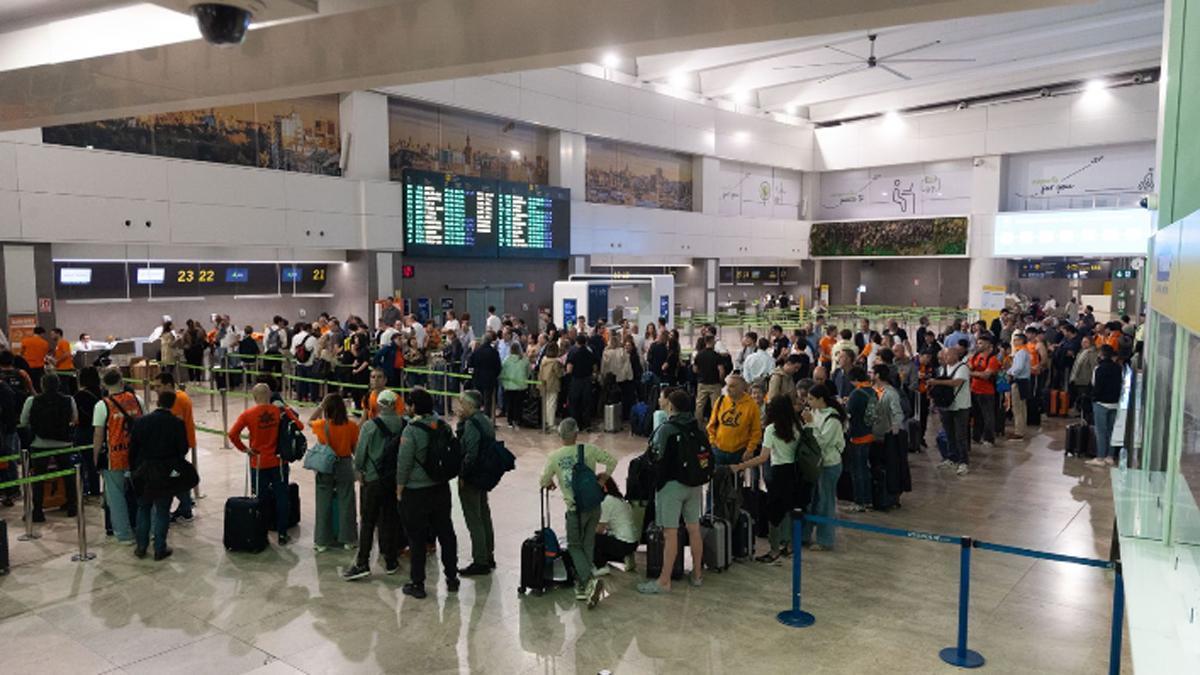 Incidencia en la salida de los aficionados del Valencia Basket hacia la Final Four de Atenas