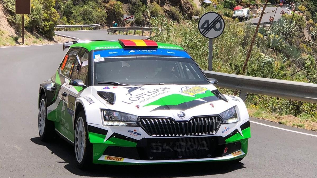 Luis Monzón-José Carlos Déniz abandonan y Nil Solans-Marc Martí lideran  rally