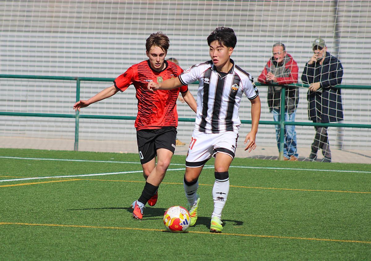 El extremo Lee Jaehyeon estuvo muy activo y rozó el gol en un par de ocasiones.