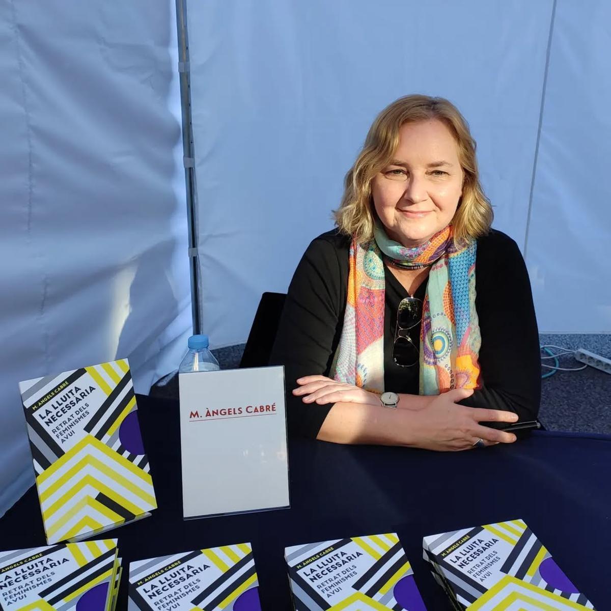 L’escriptora M. Àngels Cabré torna a l’Escala aquest dissabte per presentar 'Cartes a les amigues', un treball que ha requerit quatre anys de feina.