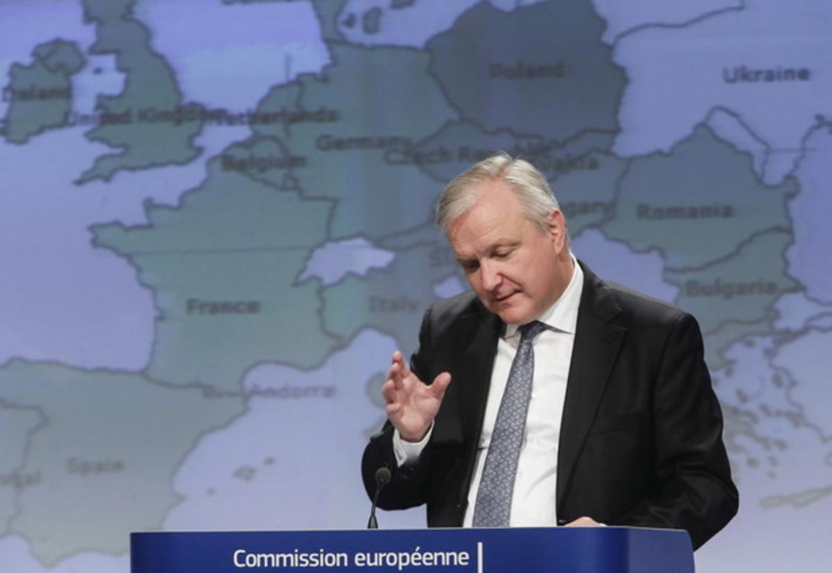 El vicepresident de la Comissió Europea (CE) i responsable d’Afers Econòmics i Monetaris, Olli Rehn, ofereix una roda de premsa a Brussel·les per parlar de la situació d’Ucraïna.