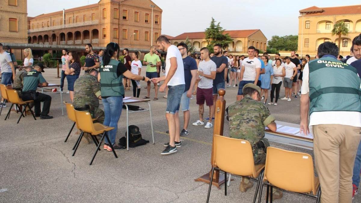 Más de 27.000 personas opositan a una de las2.210 plazas ofertadas por la Guardia Civil