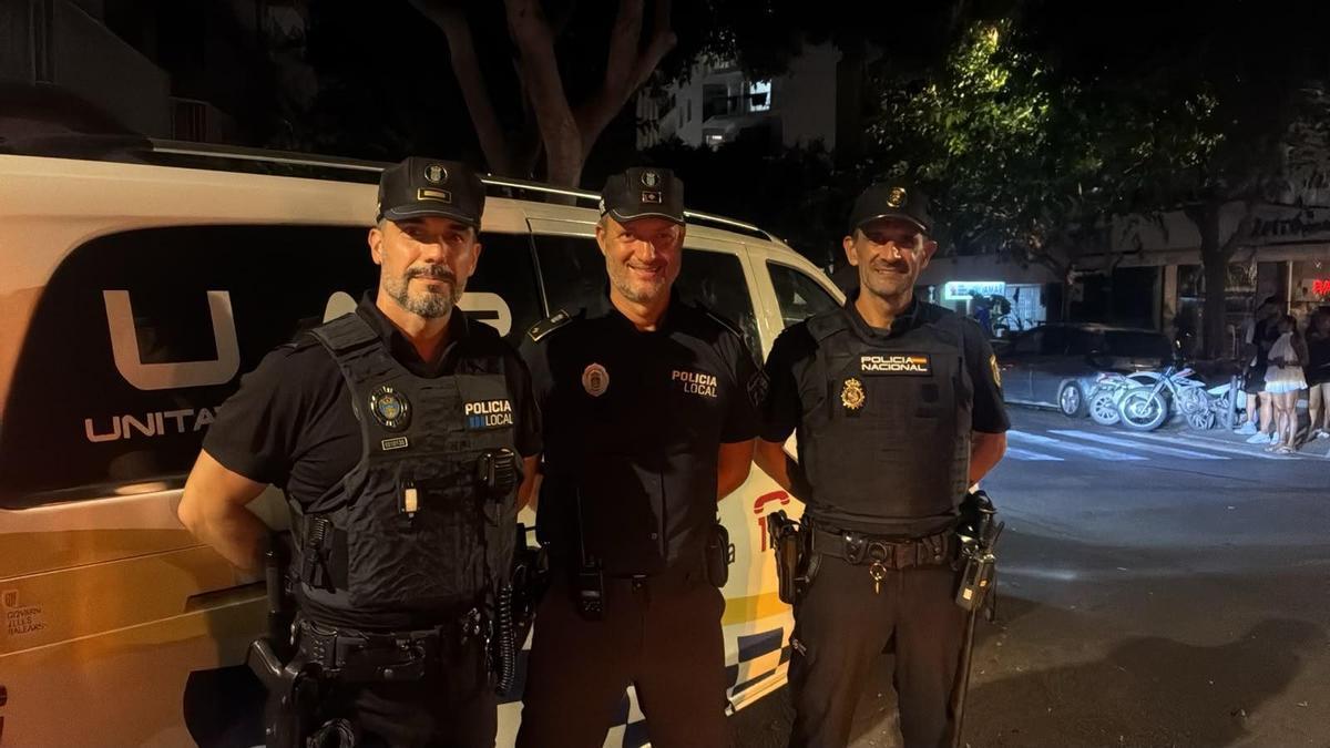 De derecha a izquierda, el responsable de Seguridad Ciudadana de la Policía Nacional, José Antonio Pacheco; el jefe de la Policía Local de Eivissa, José Luis Blanco; y el oficial de la Policía Local, Sergio Vico.