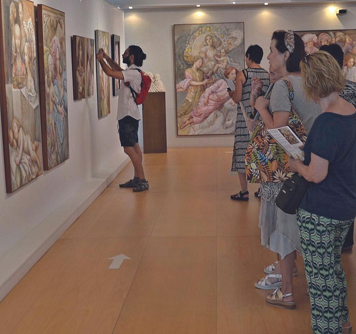 Las salas de exposiciones Pleamar y María Sorolla concentran diferentes muestras pictóricas y escultóricas durante el año.
