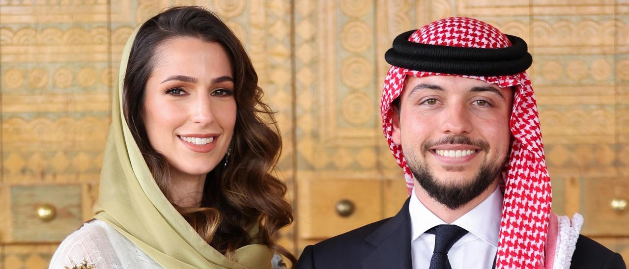 El príncipe Hussein y la ya princesa Rajwa Al Saif.