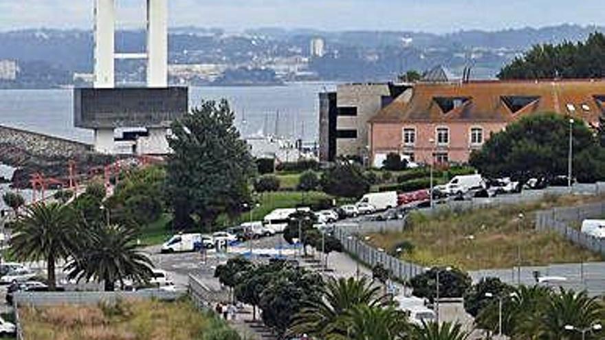 Vista de las tres parcelas del Ministerio de Defensa en A Maestranza.