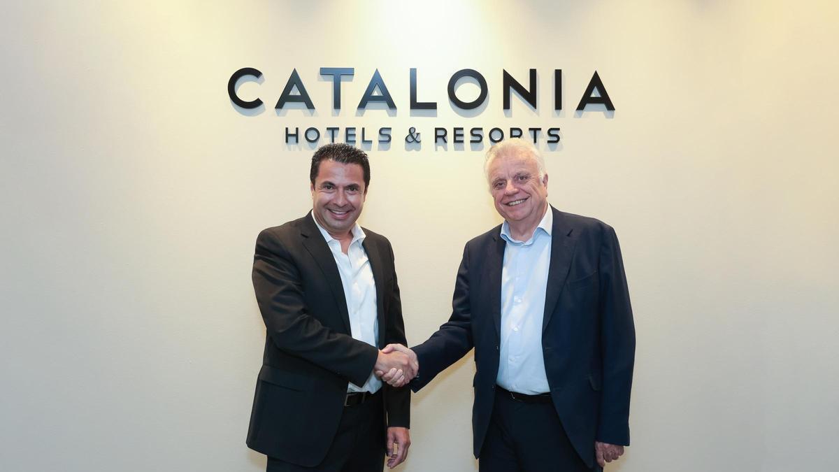 Alejandro Acevedo, regional VP Development CALA de Marriott, y Manuel Valenzuela, director general de Negocio Catalonia Hotels & Resorts.