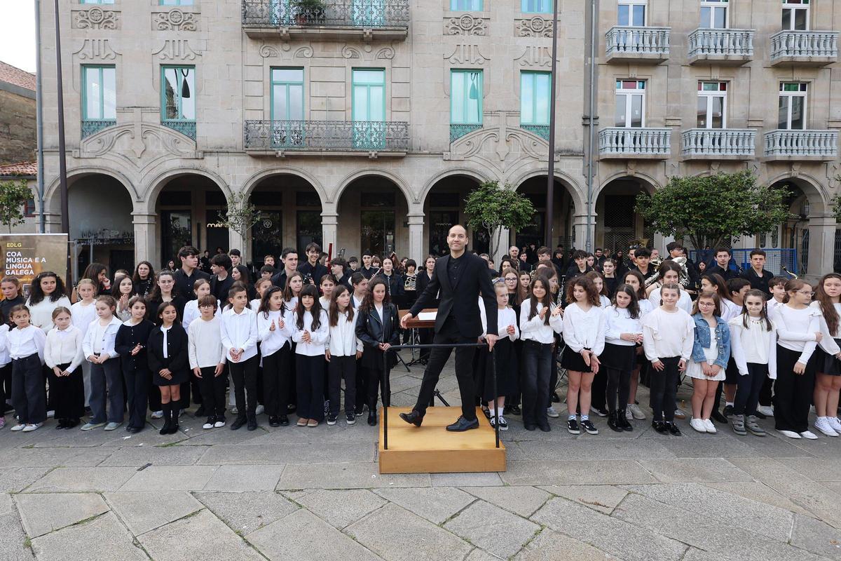 O concerto tivo lugar na Praza da Ferrería de Pontevedra.