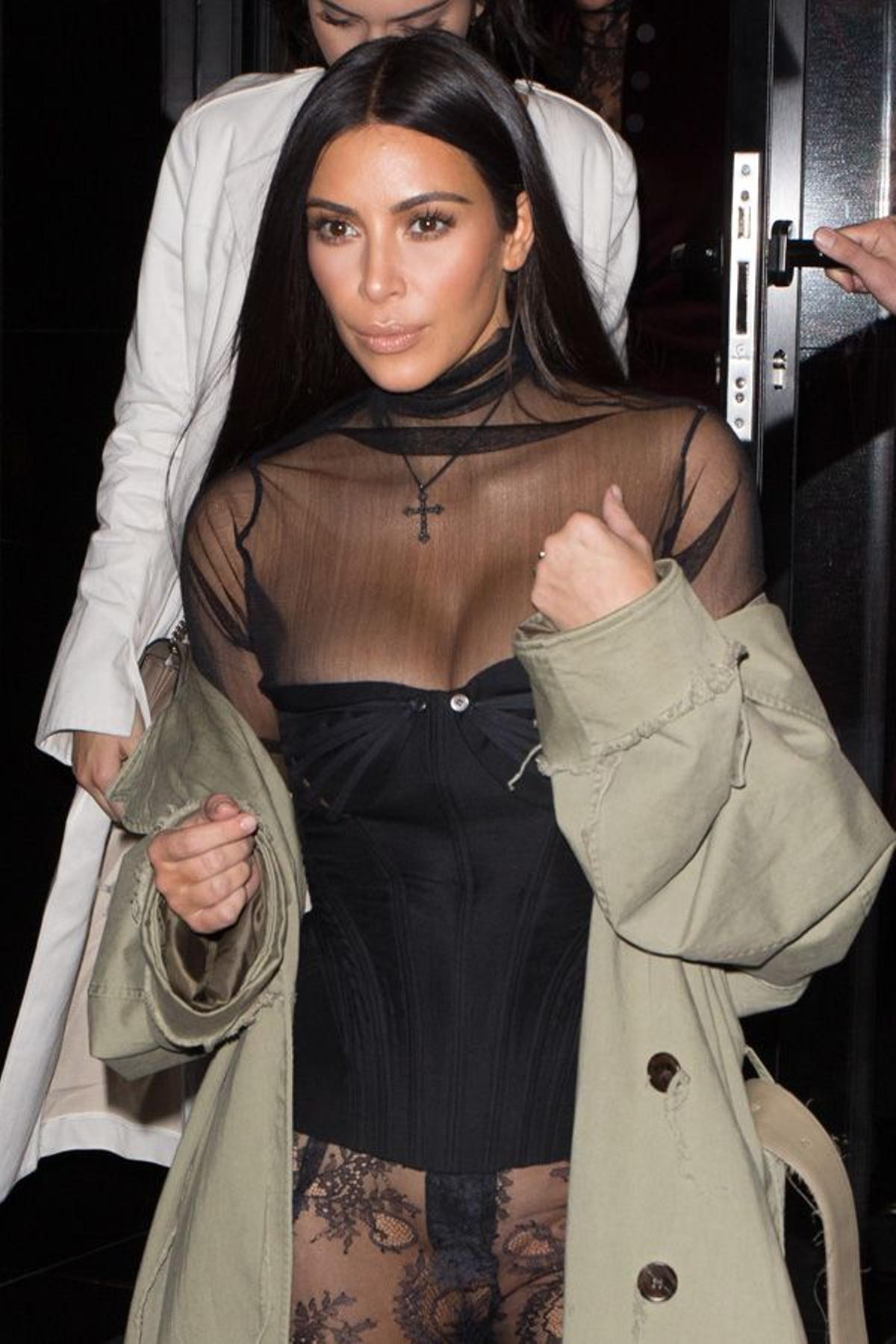 Así llevarás la chaqueta este otoño: Kim Kardashian