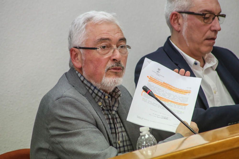 El gobierno en minoría de José Manuel Dolón ya cuenta con su primer presupuesto tras dos años y medio de mandato tras lograr el respaldo de los grupos de la oposición Sueña Torrevieja y Ciudadanos. El