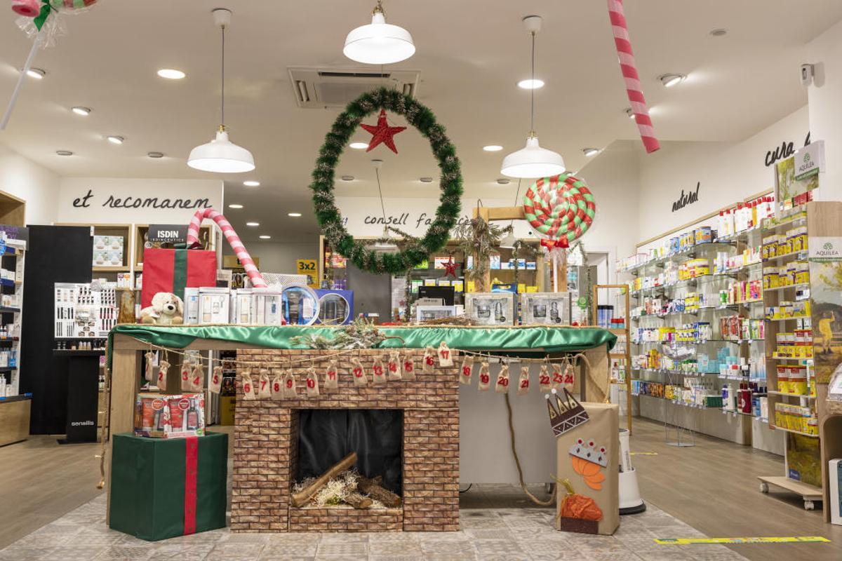 La botiga Puig Giralt guanya el primer concurs d'aparadors de Nadal de Figueres