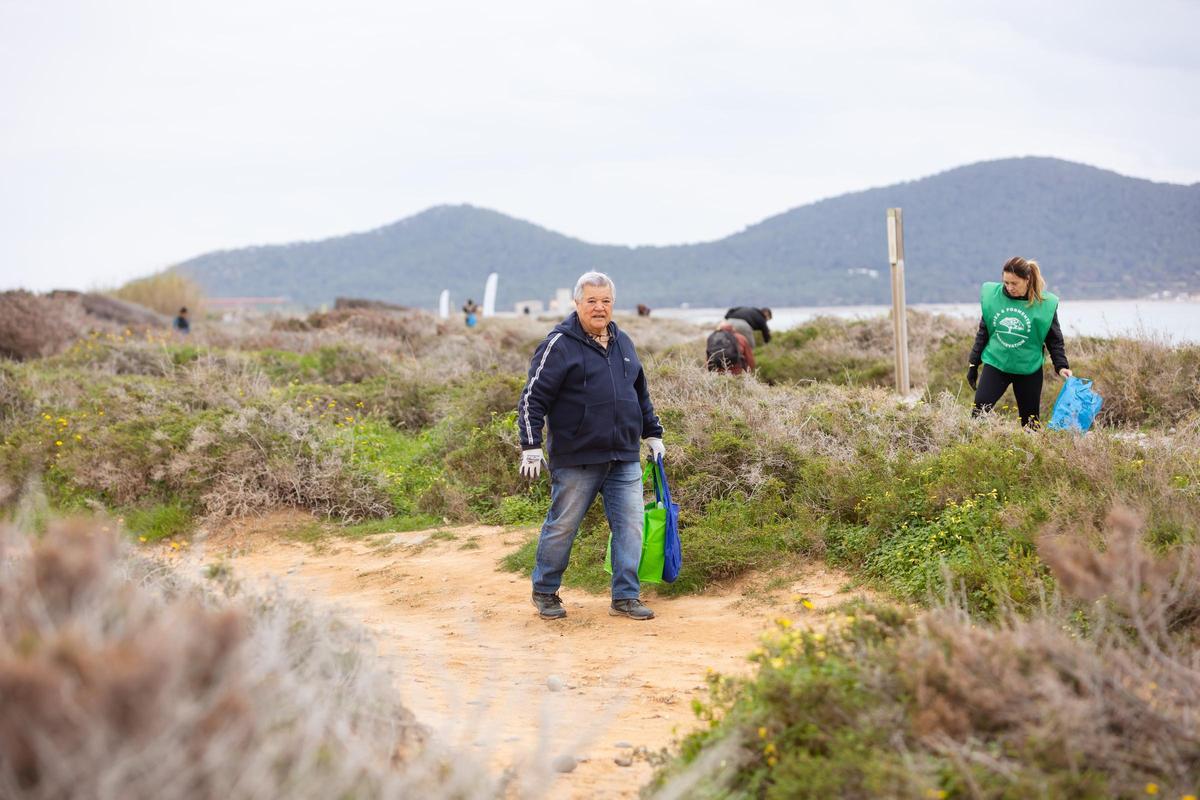 Todas las imágenes de la jornada de limpieza Tejiendo Futuro de Ibizapreservation