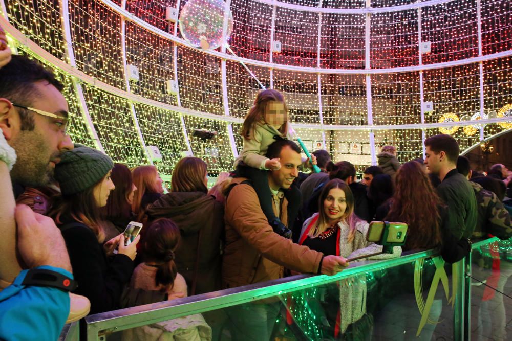 El centro de Vigo se llena para ver las luces