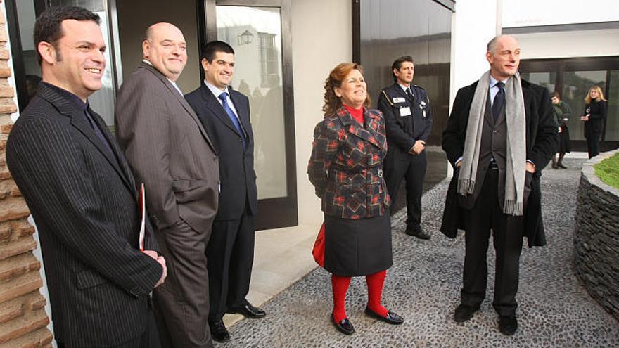 Bernardo Laniado (primero por la izquierda), Rosa Torres y Bernard Picasso, entre otros, esta mañana en Museo Picasso de Málaga.