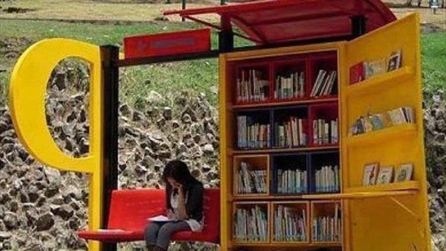 Proponen una red de bibliotecas a pie de calle en mobiliario urbano