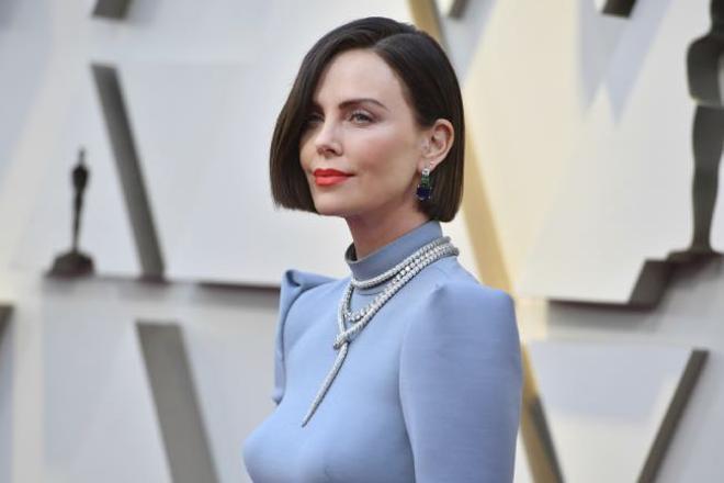 El cambio de look de Charlize Theron en los Premios Oscar 2019 con vestido de Dior