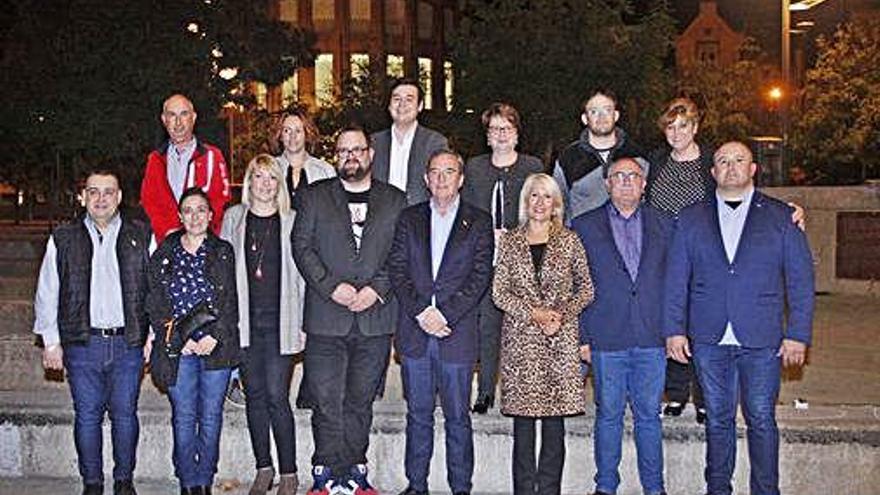 La candidatura del PP, ahir, a la plaça U d&#039;Octubre.