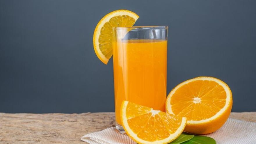 Tres enfermedades que se combaten bebiendo zumo de naranja