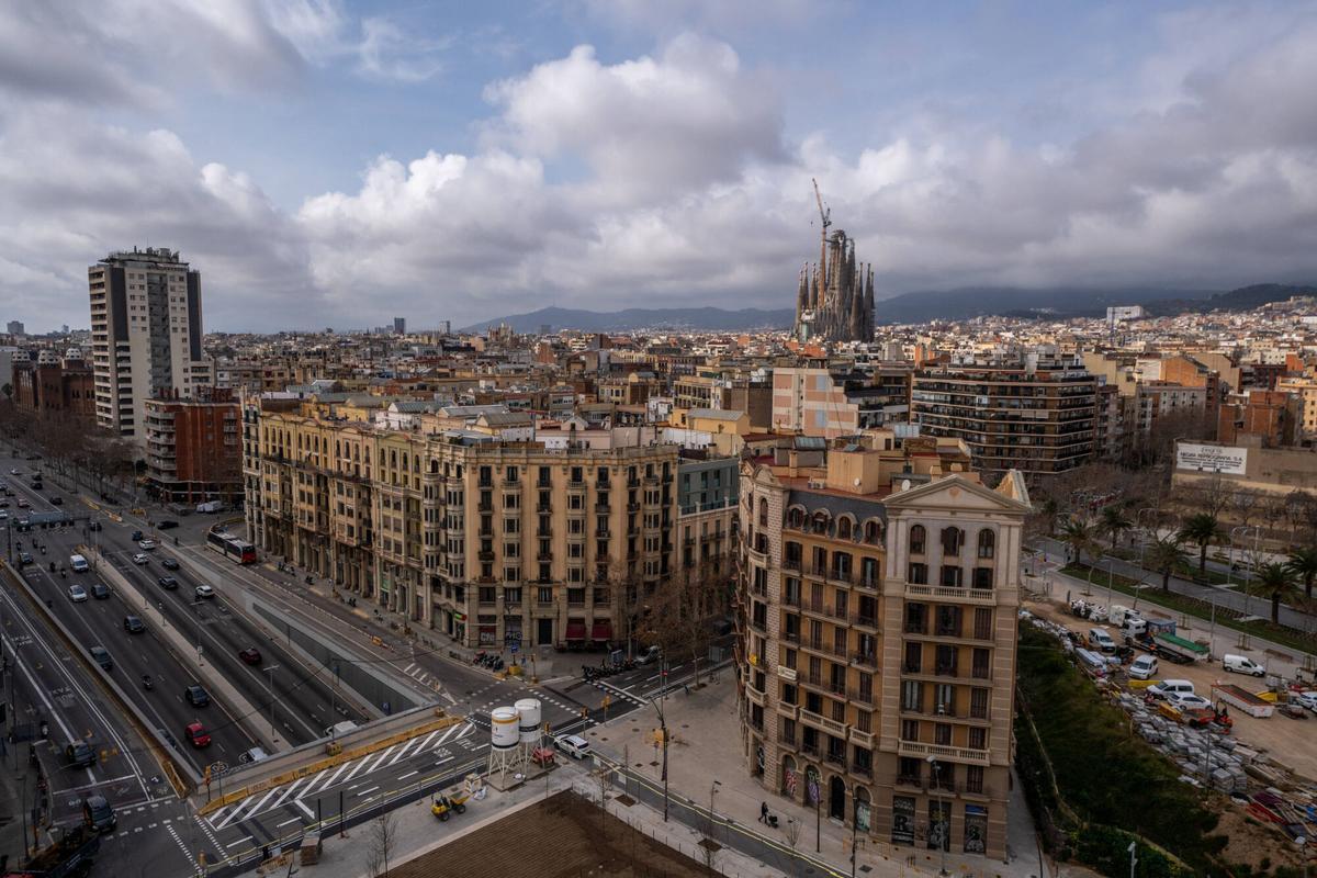 El barrio de la Sagrada Família, visto desde la promoción de pisos públicos de Glòries.