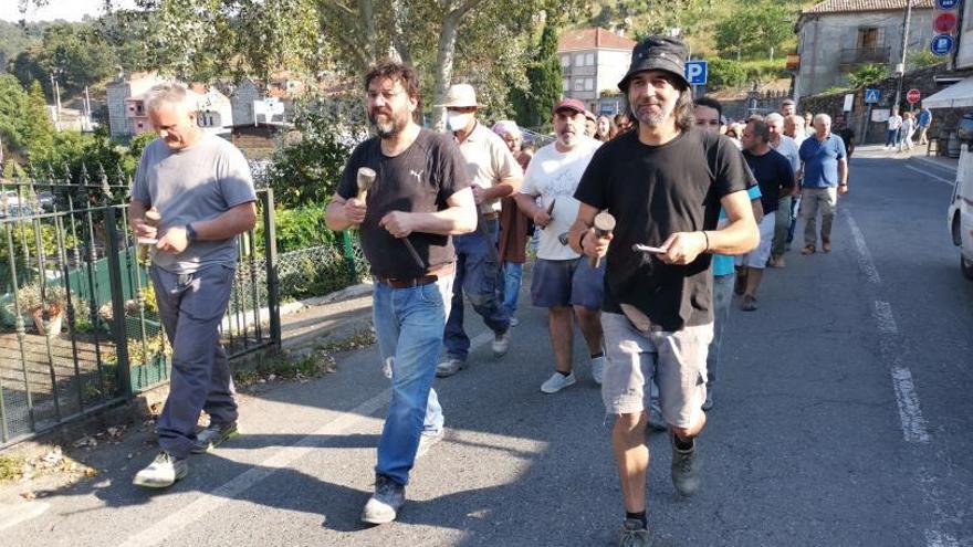 “Procesión” con herramientas en homenaje a Ignacio Cerviño.   | // S.A.