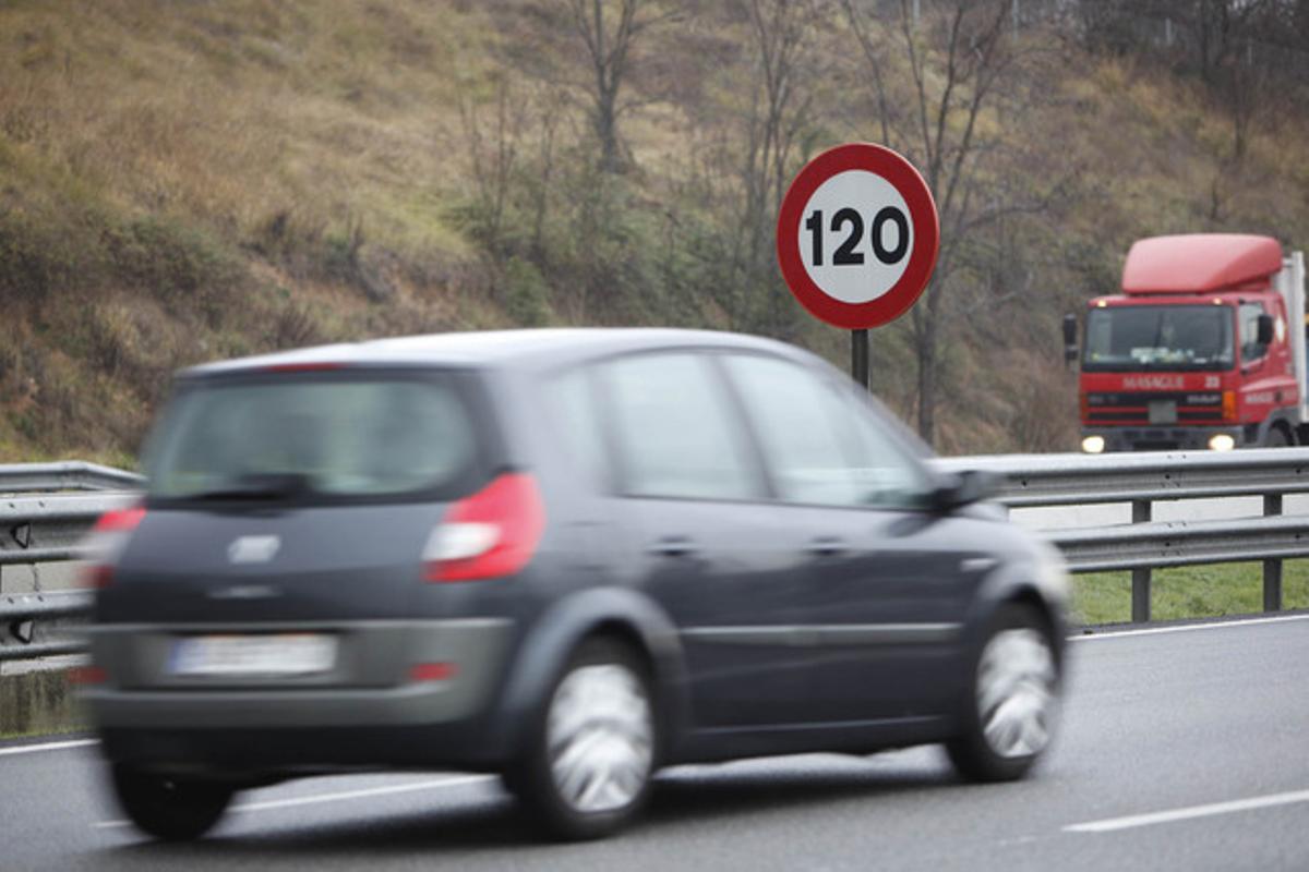 Límit actual de velocitat en autopistes.