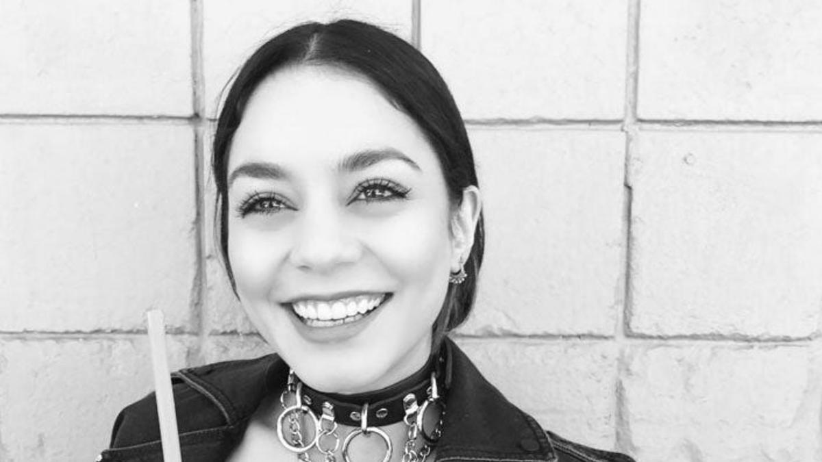 Vanessa Hudgens tiene la sudadera de tus sueños