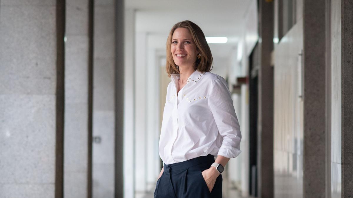 Silvia Intxaurrondo, periodista y presentadora de televisión, durante la visita a las instalaciones de El Correo de Andalucía