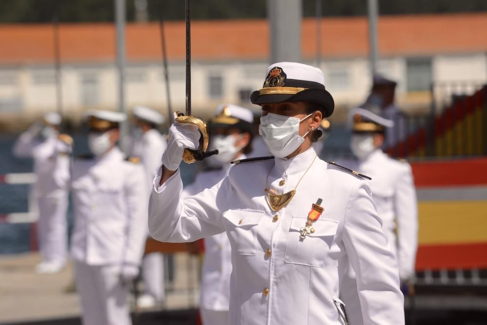 La Escuela Naval de Marín saluda a 112 nuevos oficiales de la Armada