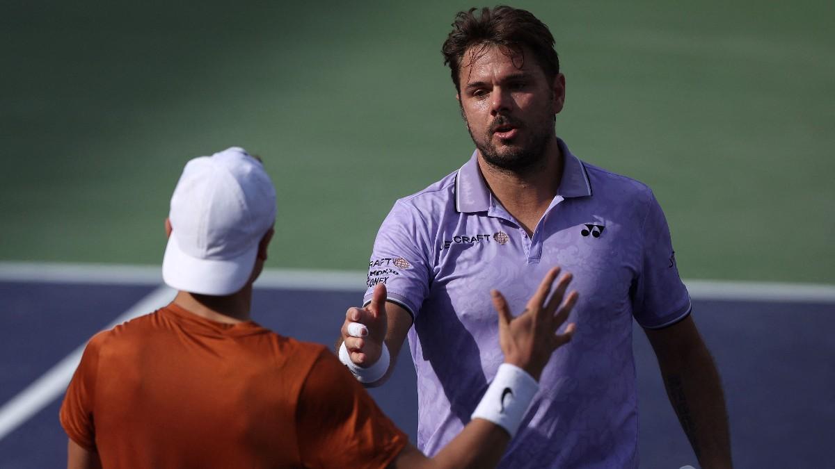 Wawrinka saluda a Rune tras el partido