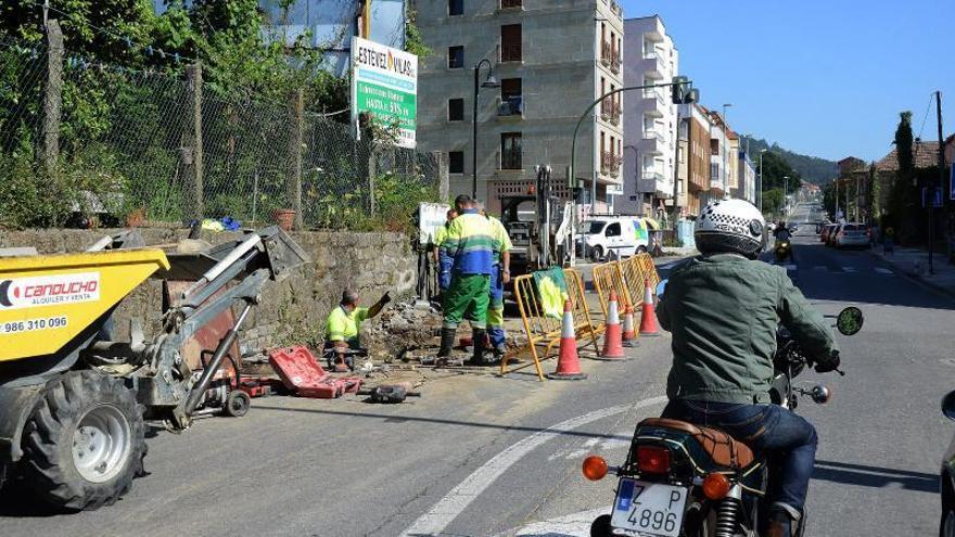 La fuga obligó a vallar parte de un carril de circulación.   | // G.NÚÑEZ 