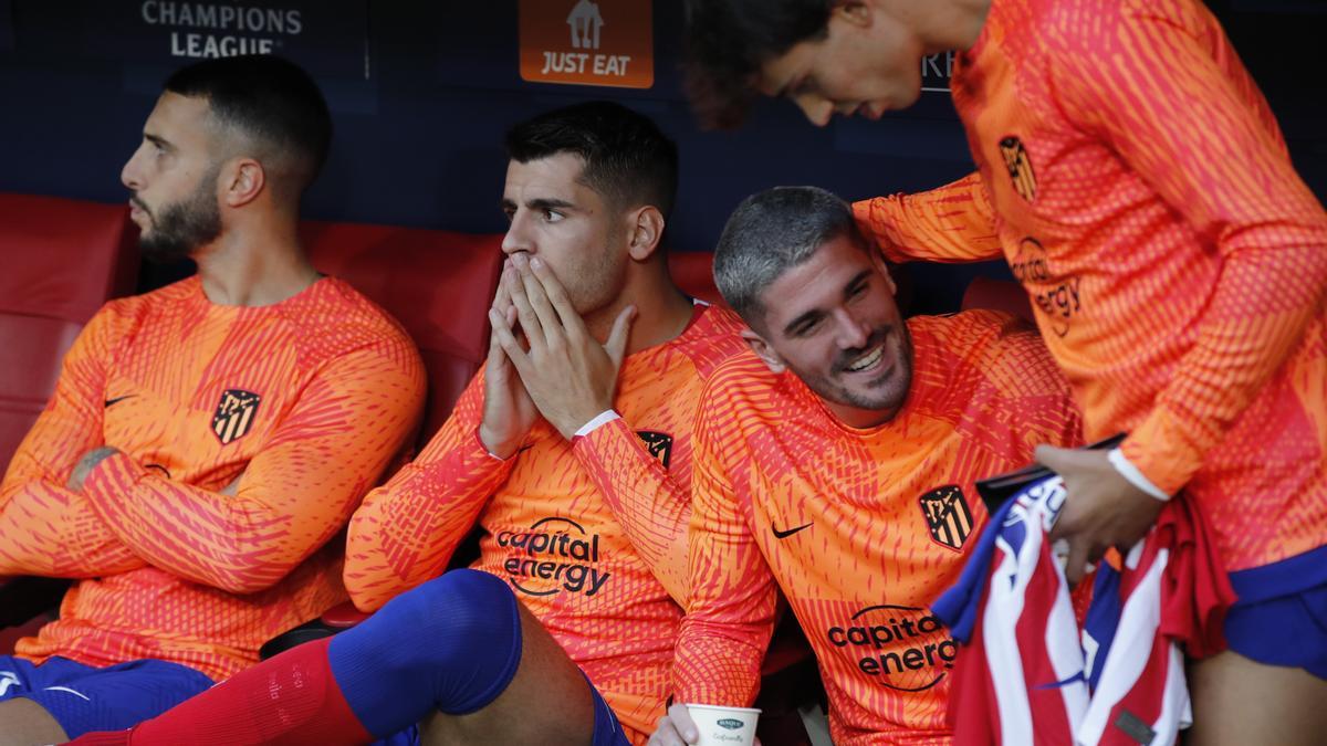 Joao Félix, en el banquillo durante el partido ante el Brujas