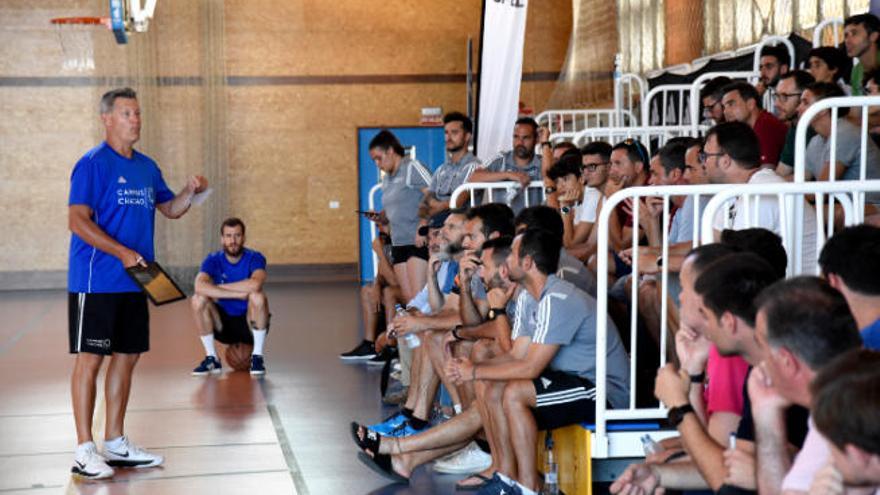 Rodríguez y Townsend fueron protagonistas en el Pabellón del Colegio La Salle San Ildefonso.