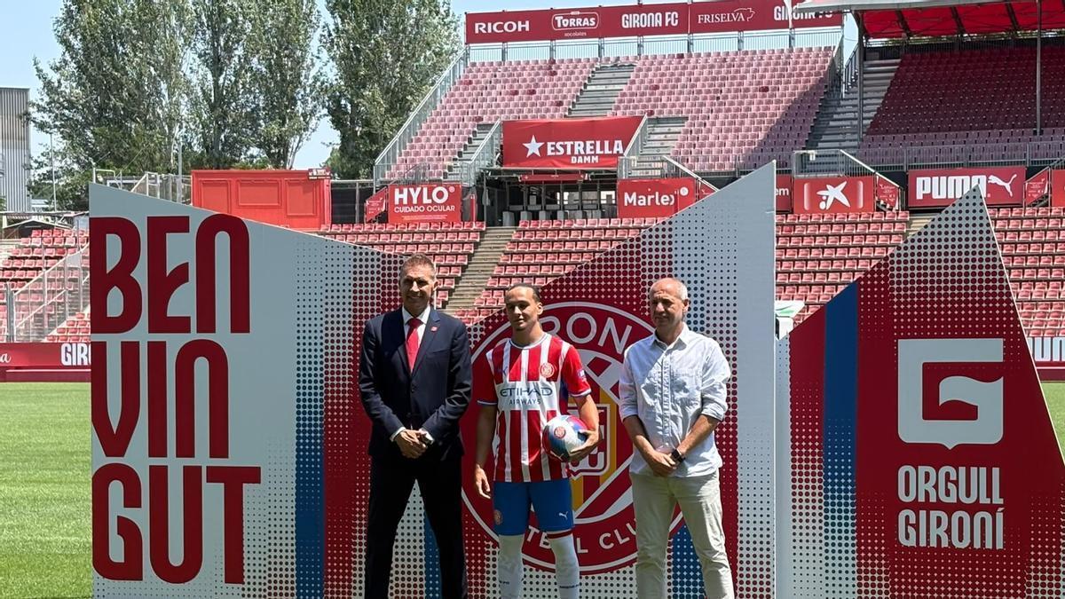 Izan, avui entre Delfí Geli i Quique Cárcel