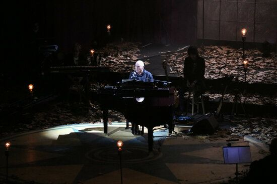 Lluís Llach torna a pujar a l'escenari amb un emotiu repàs de la seva trajectòria musical