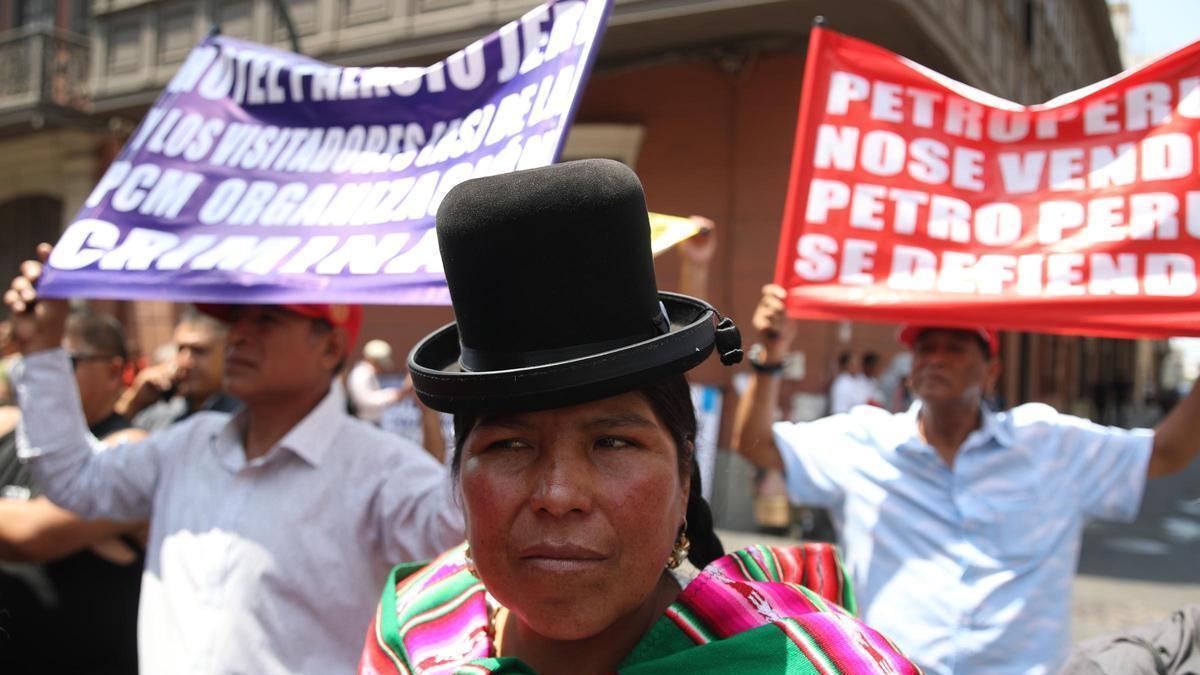 Manifestantes reclaman la salida del presidente interino de Perú: "No puede seguir más"