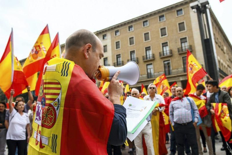 Un millar de personas se concentran en Zaragoza contra el referéndum catalán