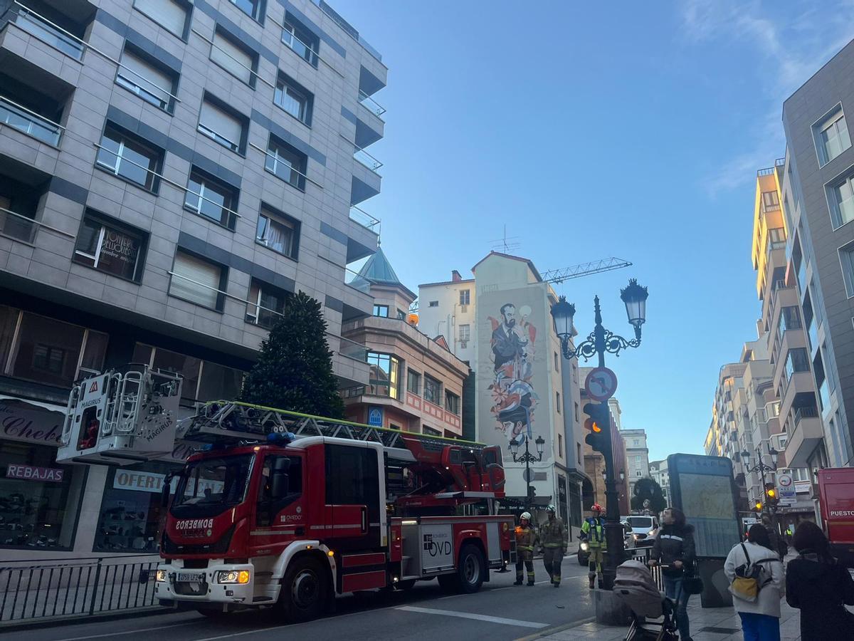 Actuación de los bomberos en Foncalada.