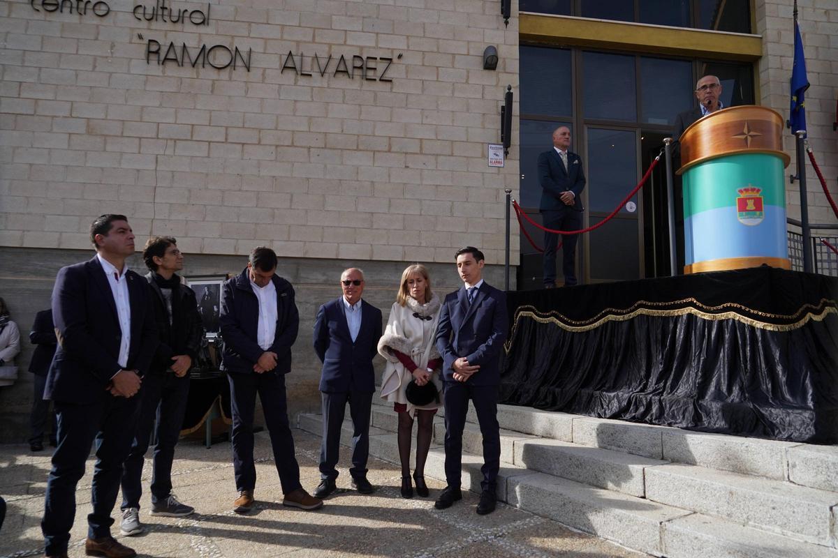 Una estatua de bronce, el recuerdo indeleble de Coreses a Ramón Álvarez
