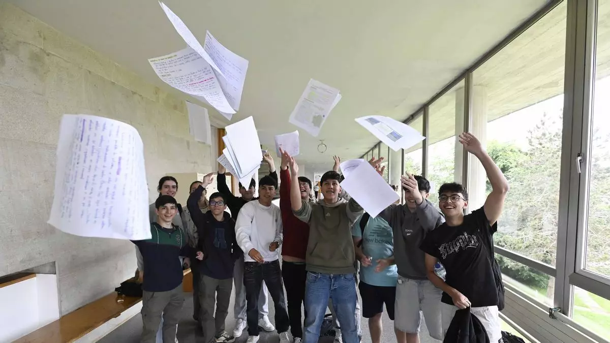 Ya se sabe cómo serán los exámenes de selectividad de 2027 en Galicia y llegan con cambios en materias obligatorias, como Lengua castellana