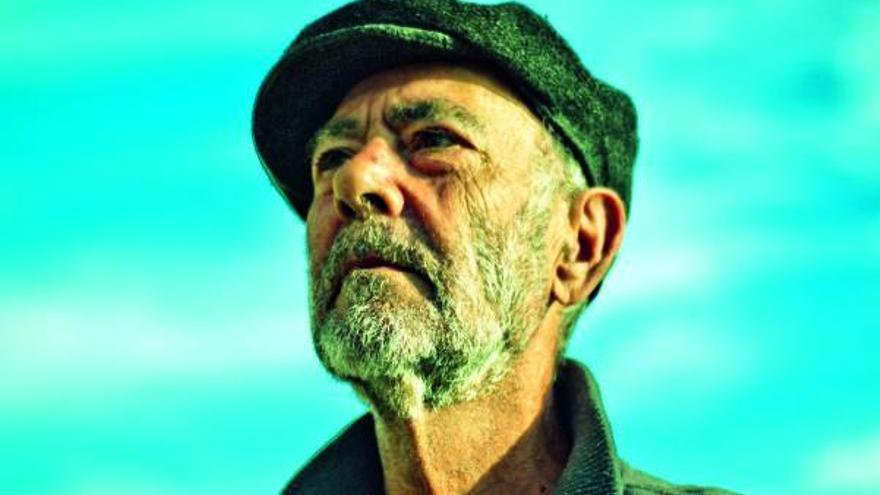 Bustamante presenta «En el nombre del gato»
