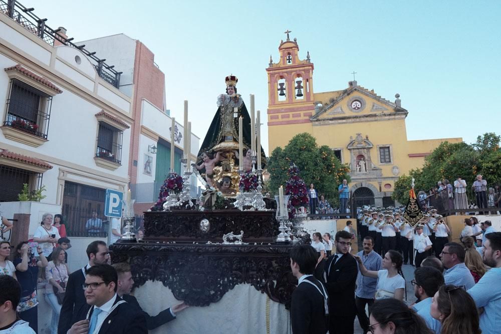 Tarde cofrade con la Reina de los Ángeles, la Virgen de Araceli y el Niño Jesús de Praga