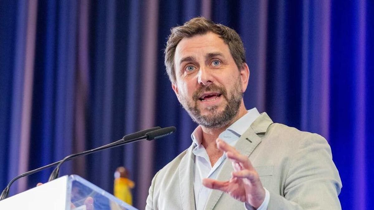 Toni Comín regresa a España y acude hoy al Congreso para recoger su acta como eurodiputado