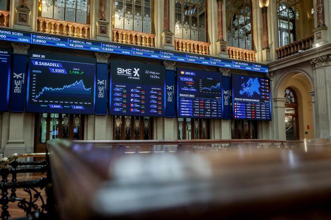 El Ibex 35 sube un 0,6% pendiente del BCE y con el Brent sobre los 100 dólares