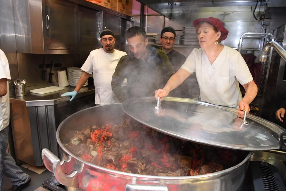 El alcalde visita la Cocina Económica por Navidad