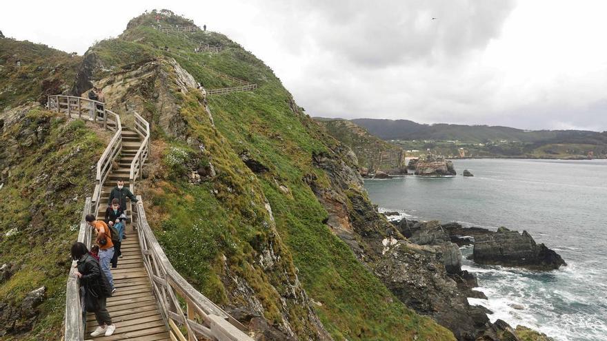 Rutas de pasarela en Galicia: entre acantilados, desfiladeros y cumbres de area