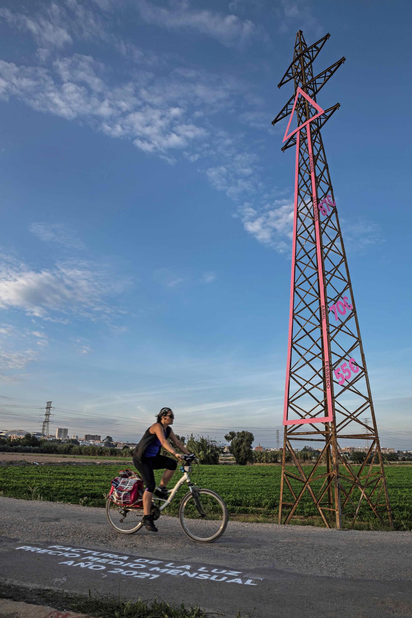 Arte en Campanar para revelarse contra el precio de la luz